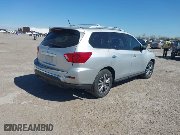 2018 Nissan Pathfinder SV with VIN 5N1DR2MN1JC660200, listed as a IAAI auction lot 41868462 with 134,809 mi miles. Bid and sale history available at carsss.com. Image 4.
