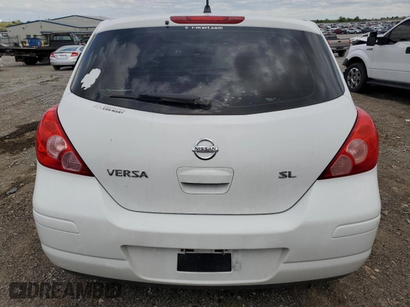 2009 Nissan Versa SL z VIN 3N1BC13E09L388802, wystawiony jako Copart lot #53904985 z przebiegiem 134 342 mil mil oraz Szkoda całkowita • Salvage title. Historia ofert i sprzedaży dostępna na DreamBid. Obrazek 6.