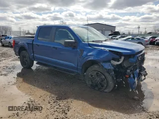 2022 Ford F-150 XL with VIN 1FTEW1EP3NFA76820, listed as a Copart auction lot 52161725 with 32,265 mi miles and Salvage Title. Bid and sale history available at carsss.com. Image 4.