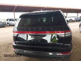 2024 Lincoln Aviator Reserve z VIN 5LM5J7WC2RGL05445, wystawiony jako IAAI lot #42184539 z przebiegiem 68 616 mil mil oraz . Historia ofert i sprzedaży dostępna na DreamBid. Obrazek 16.