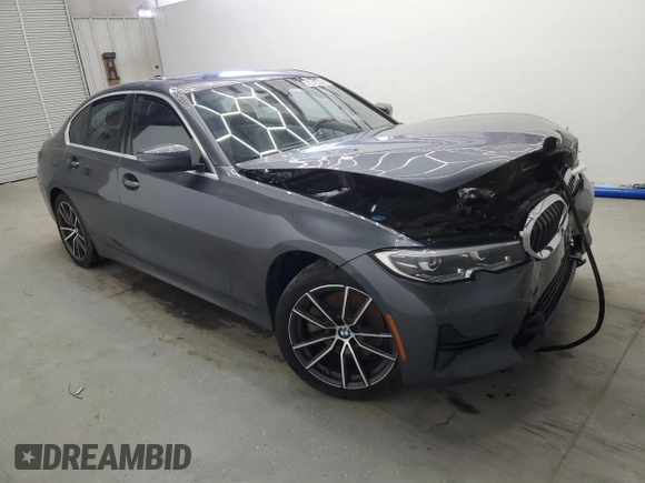 2019 BMW 3 Series 330i with VIN WBA5R1C56KFH04731, listed as a Copart auction lot 56854405 with 99,999 mi miles and Clean title. Bid and sale history available at DreamBid. Image 4.