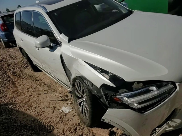 2020 Volvo XC90 Inscription with VIN YV4A221L4L1560943, listed as a Copart auction lot 76095854 with 46,931 mi miles and Salvage title. Bid and sale history available at DreamBid. Image 12.