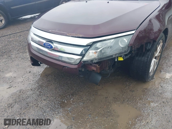 2011 Ford Fusion SEL with VIN 3FAHP0JA1BR256209, listed as a IAAI auction lot 41962125 with 205,737 mi miles. Bid and sale history available at carsss.com. Image 17.