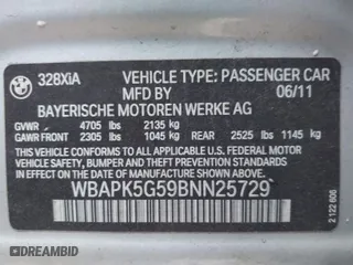 2011 BMW 3 Series 328i xDrive with VIN WBAPK5G59BNN25729, listed as a IAAI auction lot 41369803 with 76,326 mi miles. Bid and sale history available at carsss.com. Image 9.