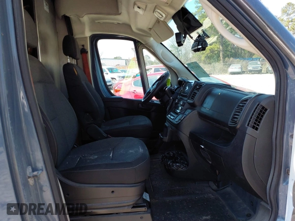 2022 Ram ProMaster Cargo with VIN 3C6MRVJG6NE116762, listed as a IAAI auction lot 40549769 with 77,027 mi miles and . Bid and sale history available at DreamBid. Image 5.