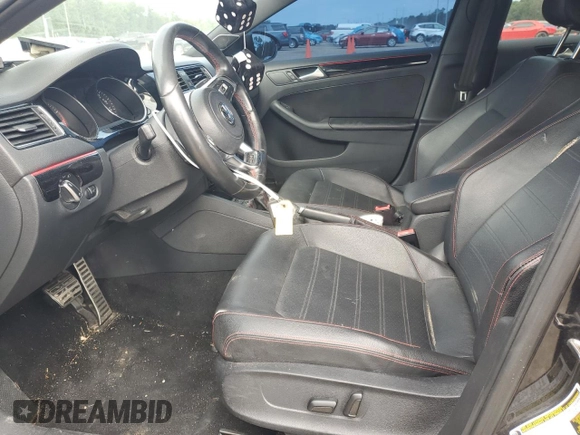 2016 Volkswagen Jetta GLI SE с VIN 3VW4S7AJXGM387642, выставлен на аукционе Copart как лот 61958865 с пробегом 64 585 миль миль и Списание • Salvage title. История ставок и продаж доступна на DreamBid. Изображение 7.