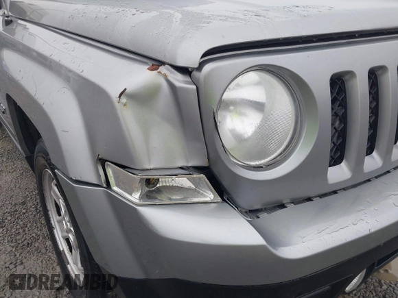 2016 Jeep Patriot Sport with VIN 1C4NJRBB6GD756036, listed as a IAAI auction lot 41910486 with 147,845 mi miles and . Bid and sale history available at carsss.com. Image 18.