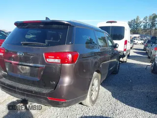 2018 Kia Sedona LX with VIN KNDMB5C15J6399953, listed as a IAAI auction lot 41472282 with 157,552 mi miles. Bid and sale history available at carsss.com. Image 4.