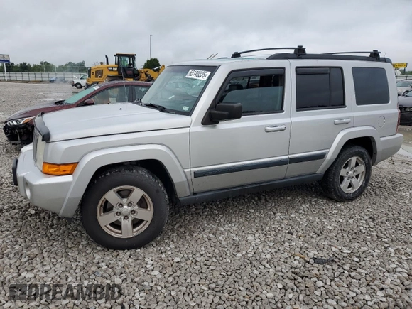 2007 Jeep Commander Sport z VIN 1J8HG48K97C598103, wystawiony jako Copart lot #65140225 z przebiegiem 204 638 mil mil oraz Czysty tytuł • Clean title. Historia ofert i sprzedaży dostępna na DreamBid. Obrazek 1.