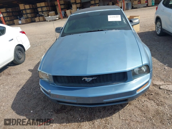2006 Ford Mustang Standard z VIN 1ZVFT84NX65184801, wystawiony jako IAAI lot #42490407 z przebiegiem 207 792 mil mil oraz . Historia ofert i sprzedaży dostępna na DreamBid. Obrazek 6.