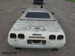 1994 Chevrolet Corvette with VIN 1G1YY32P3R5112355, listed as a Copart auction lot 70229254 with 0 mi miles and Non Repairable. Bid and sale history available at carsss.com. Image 10.