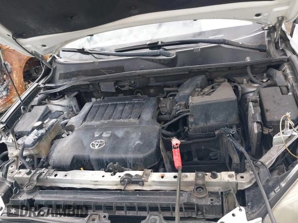2006 Toyota RAV4 Sport with VIN JTMZK32V865003607, listed as a IAAI auction lot 42056770 with 286,144 mi miles. Bid and sale history available at carsss.com. Image 10.