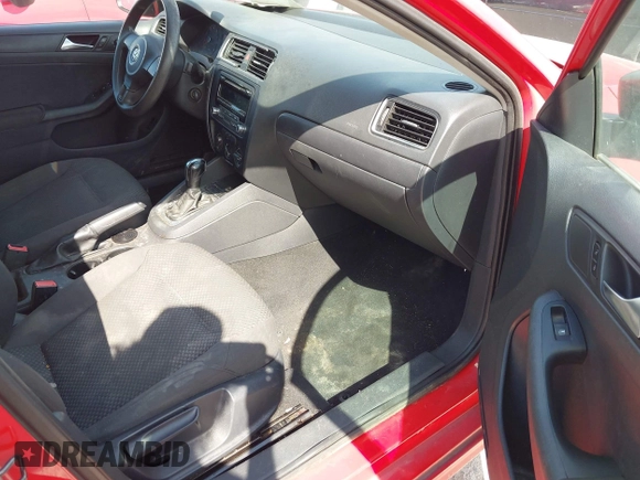 2012 Volkswagen Jetta S с VIN 3VW2K7AJ2CM346570, выставлен на аукционе IAAI как лот 42265230 с пробегом 171 919 миль миль и . История ставок и продаж доступна на DreamBid. Изображение 5.