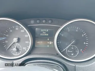 2010 Mercedes-Benz M 350 with VIN 4JGBB5GB5AA603377, listed as a IAAI auction lot 39926525 with 223,308 mi miles and . Bid and sale history available at DreamBid. Image 7.