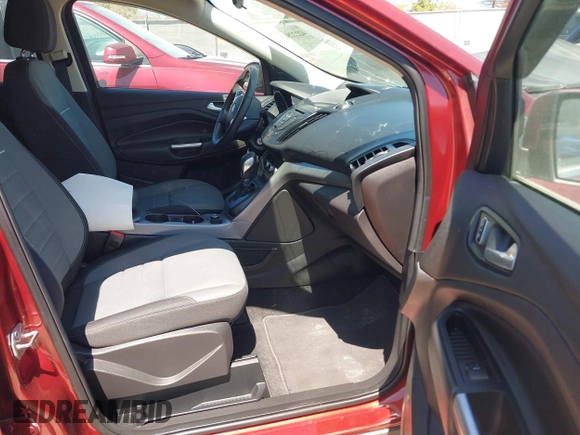 2015 Ford Escape SE z VIN 1FMCU0G79FUC75335, wystawiony jako IAAI lot #42222863 z przebiegiem 132 592 mil mil oraz . Historia ofert i sprzedaży dostępna na DreamBid. Obrazek 5.