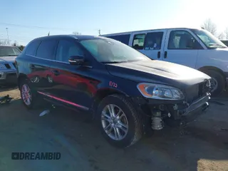 2016 Volvo XC60 T5 Premier with VIN YV4612RK5G2842318, listed as a IAAI auction lot 41743162 with 155,576 mi miles. Bid and sale history available at carsss.com. Image 1.