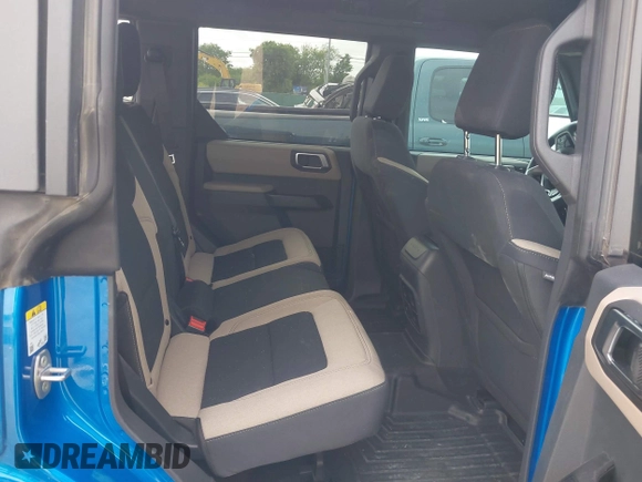 2021 Ford Bronco with VIN 1FMDE5BH7MLA94882, listed as a IAAI auction lot 42354955 with 32,837 mi miles and . Bid and sale history available at DreamBid. Image 8.