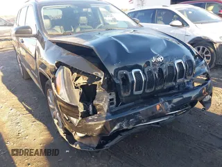 2018 Jeep Cherokee Limited с VIN 1C4PJLDB2JD620416, выставлен на аукционе IAAI как лот 41818047 с пробегом 68 461 миль миль и . История ставок и продаж доступна на DreamBid. Изображение 6.