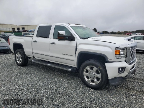 2019 GMC Sierra 2500HD Denali z VIN 1GT12SEY8KF150379, wystawiony jako Copart lot #80525704 z przebiegiem Nie podano mil oraz Szkoda całkowita • Salvage title. Historia ofert i sprzedaży dostępna na DreamBid. Obrazek 4.