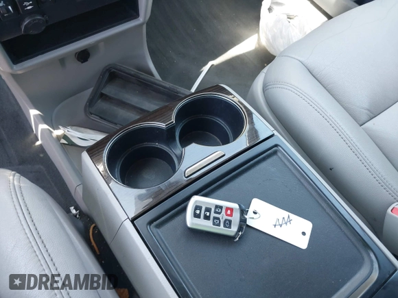 2020 Toyota Sienna XLE Auto Access Seat with VIN 5TDYZ3DC5LS054619, listed as a IAAI auction lot 42266295 with 94,703 mi miles and . Bid and sale history available at DreamBid. Image 11.