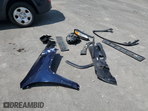 2015 Jeep Cherokee Sport с VIN 1C4PJLAB5FW695241, выставлен на аукционе Copart как лот 60779715 с пробегом 87 272 миль миль и Списание • Salvage title. История ставок и продаж доступна на DreamBid. Изображение 13.