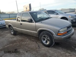 2001 Chevrolet S-10 LS with VIN 1GCCS19581K162217, listed as a Copart auction lot 79950614 with 200,950 mi miles and Salvage Title. Bid and sale history available at DreamBid. Image 4.
