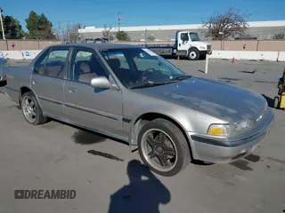 1991 Honda Accord LX with VIN JHMCB7652MC035838, listed as a IAAI auction lot 41329502 with 176,816 mi miles. Bid and sale history available at carsss.com. Image 1.