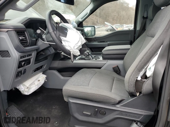 2024 Ford F-150 Lightning Flash z VIN 1FT6W3L78RWG03307, wystawiony jako Copart lot #58934425 z przebiegiem 3621 mil mil oraz Szkody całkowita. Historia ofert i sprzedaży dostępna na DreamBid. Obrazek 7.