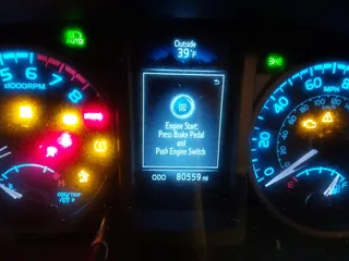 2020 Toyota Tacoma SR5 z VIN 5TFDZ5BN5LX049669, wystawiony jako IAAI lot #41172088 z przebiegiem 80 559 mil mil oraz . Historia ofert i sprzedaży dostępna na DreamBid. Obrazek 7.