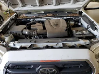 2018 Toyota Tacoma SR5 with VIN 3TMAZ5CN7JM074058, listed as a Copart auction lot 51586455 with 117,877 mi miles and Salvage Title. Bid and sale history available at DreamBid. Image 11.