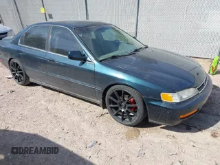 1997 Honda Accord EX z VIN 1HGCD5565VA024907, wystawiony jako IAAI lot #41797909 z przebiegiem 209 738 mil mil oraz . Historia ofert i sprzedaży dostępna na DreamBid. Obrazek 1.