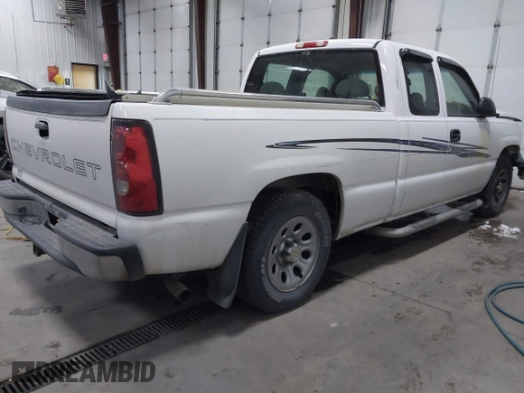 2006 Chevrolet Silverado 1500 Work Truck with VIN 1GCEC19X26Z224605, listed as a IAAI auction lot 41192204 with 140,231 mi miles. Bid and sale history available at carsss.com. Image 4.