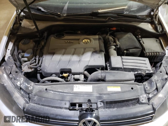 2014 Volkswagen Jetta TDI w/Sunroof & Nav с VIN 3VWPL7AJ2EM610506, выставлен на аукционе Copart как лот 41514185 с пробегом 197 121 миль миль и Списание • Salvage title. История ставок и продаж доступна на DreamBid. Изображение 12.