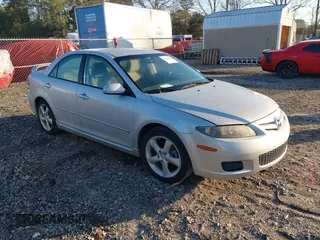2008 Mazda 6 i Sport VE with VIN 1YVHP80C685M22712, listed as a IAAI auction lot 41778032 with 186,415 mi miles. Bid and sale history available at carsss.com. Image 1.