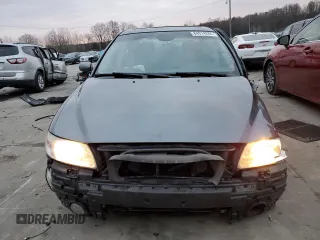 2005 Volvo S60 with VIN YV1RH592452443680, listed as a Copart auction lot 84014284 with 190,370 mi miles and Salvage Title. Bid and sale history available at carsss.com. Image 5.