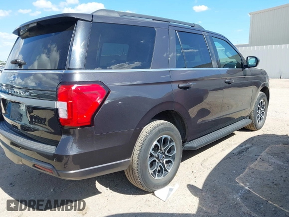 2024 Ford Expedition XLT with VIN 1FMJU1J82REA54818, listed as a IAAI auction lot 42785765 with 33,983 mi miles and . Bid and sale history available at DreamBid. Image 4.