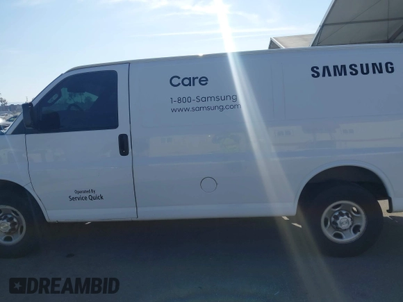 2016 Chevrolet Express Cargo Van with VIN 1GCWGAFF0G1323959, listed as a IAAI auction lot 42172260 with 211,384 mi miles. Bid and sale history available at carsss.com. Image 14.
