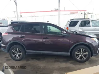2017 Toyota RAV4 XLE с VIN 2T3WFREV5HW389968, выставлен на аукционе IAAI как лот 42359862 с пробегом 76 828 миль миль и . История ставок и продаж доступна на DreamBid. Изображение 14.