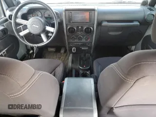 2007 Jeep Wrangler Unlimited X with VIN 1J4GB39137L150273, listed as a Copart auction lot 64072635 with 219,904 mi miles and Clean title. Bid and sale history available at DreamBid. Image 8.