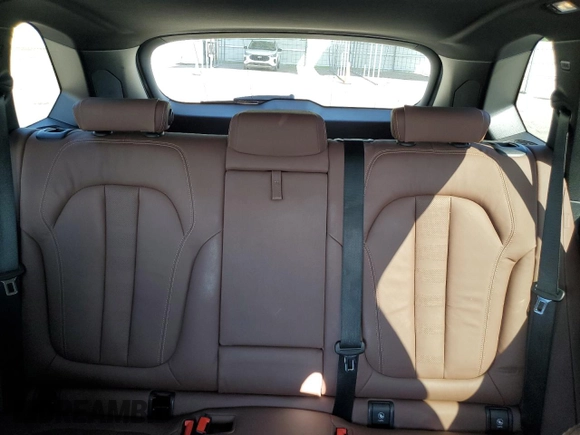 2021 BMW X5 xDrive40i z VIN 5UXCR6C0XM9E49285, wystawiony jako Copart lot #60897325 z przebiegiem 57 314 mil mil oraz Szkoda całkowita • Salvage title. Historia ofert i sprzedaży dostępna na DreamBid. Obrazek 10.