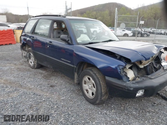 2001 Subaru Forester L with VIN JF1SF63521G719556, listed as a IAAI auction lot 41973450 with 218,525 mi miles. Bid and sale history available at carsss.com. Image 1.