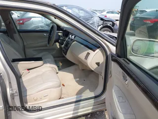 2008 Cadillac DTS 1SA z VIN 1G6KD57Y28U146610, wystawiony jako IAAI lot #42321563 z przebiegiem 76 837 mil mil oraz . Historia ofert i sprzedaży dostępna na DreamBid. Obrazek 5.