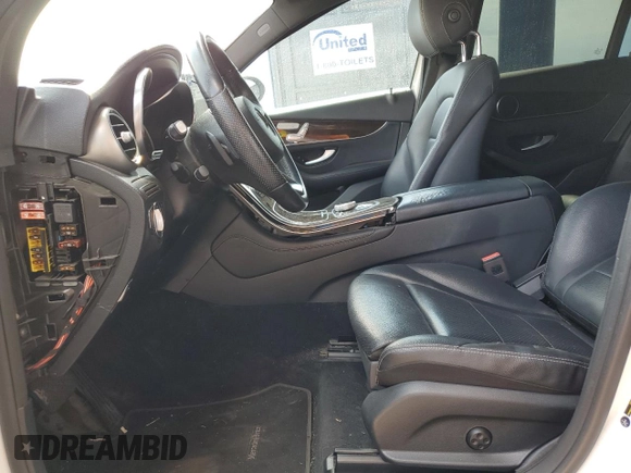 2019 Mercedes-Benz GLC 300 with VIN WDC0G4JB4KV126042, listed as a Copart auction lot 65271325 with 127,086 mi miles and Salvage title. Bid and sale history available at DreamBid. Image 7.