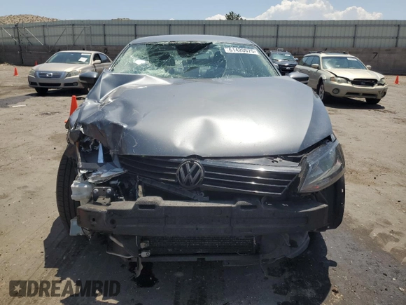 2014 Volkswagen Jetta SE with VIN 3VWD17AJ2EM360824, listed as a Copart auction lot 61420075 with 142,101 mi miles and Salvage title. Bid and sale history available at DreamBid. Image 5.