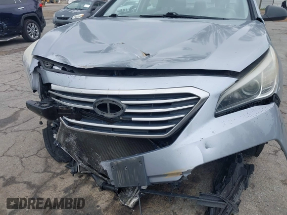2015 Hyundai Sonata SE z VIN 5NPE24AF4FH245048, wystawiony jako IAAI lot #41774681 z przebiegiem 133 392 mil mil oraz . Historia ofert i sprzedaży dostępna na DreamBid. Obrazek 12.