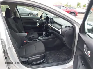 2021 Kia Forte FE z VIN 3KPF24AD6ME286740, wystawiony jako IAAI lot #40040318 z przebiegiem 60 179 mil mil oraz . Historia ofert i sprzedaży dostępna na DreamBid. Obrazek 5.