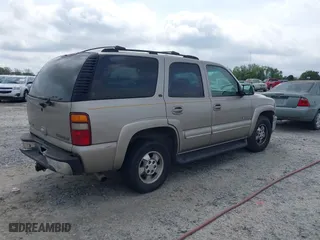 2002 Chevrolet Tahoe LT with VIN 1GNEC13Z82R273092, listed as a IAAI auction lot 41927418 with 230,416 mi miles. Bid and sale history available at carsss.com. Image 4.