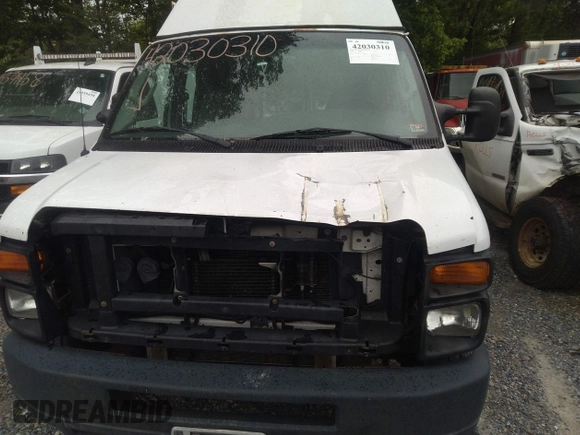 2008 Ford Econoline Cargo Commercial z VIN 1FTNE24W78DA10529, wystawiony jako IAAI lot #42030310 z przebiegiem 359 982 mil mil oraz . Historia ofert i sprzedaży dostępna na DreamBid. Obrazek 6.