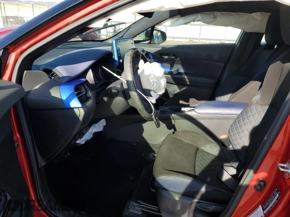 2020 Toyota C-HR LE with VIN JTNKHMBX6L1094205, listed as a Copart auction lot 63513674 with 34,596 mi miles and Salvage Title. Bid and sale history available at DreamBid. Image 7.