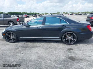 2012 Mercedes-Benz S-Class S 550 with VIN WDDNG9EB6CA432600, listed as a IAAI auction lot 41932873 with 98,117 mi miles. Bid and sale history available at carsss.com. Image 14.